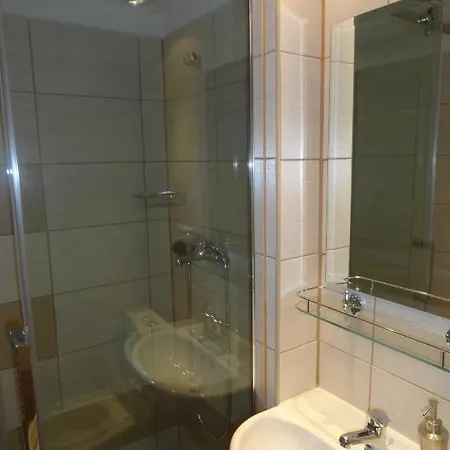 Casa de hóspedes Ve 3*